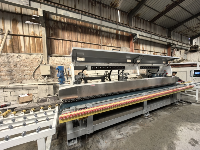 Edges Auto-Polishing Machine Photo 4.jpg