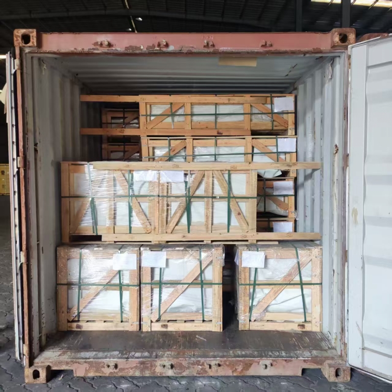 Loading Photo 5.jpg