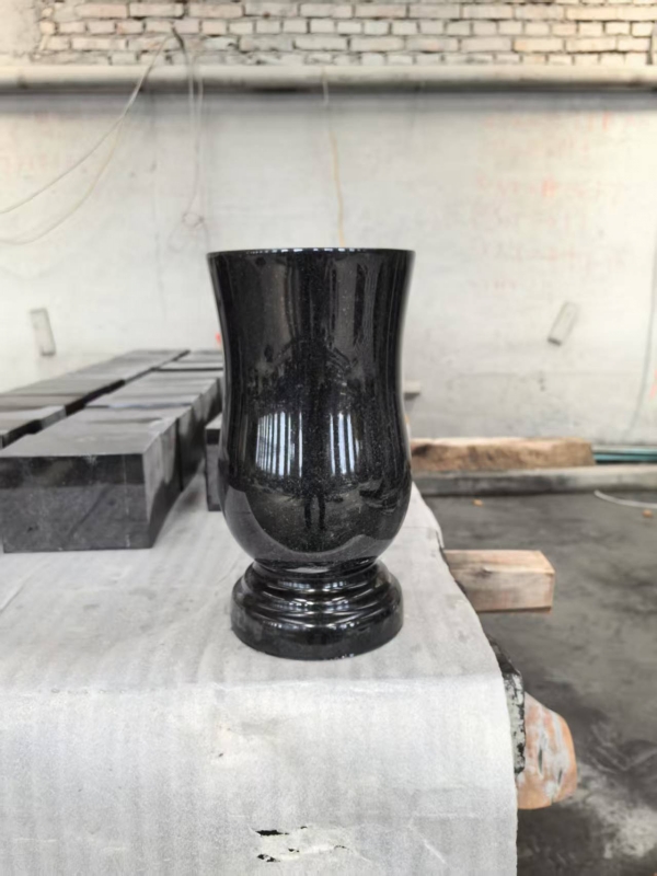 Round Vase Photos 1.jpg